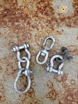 shackles on AR103