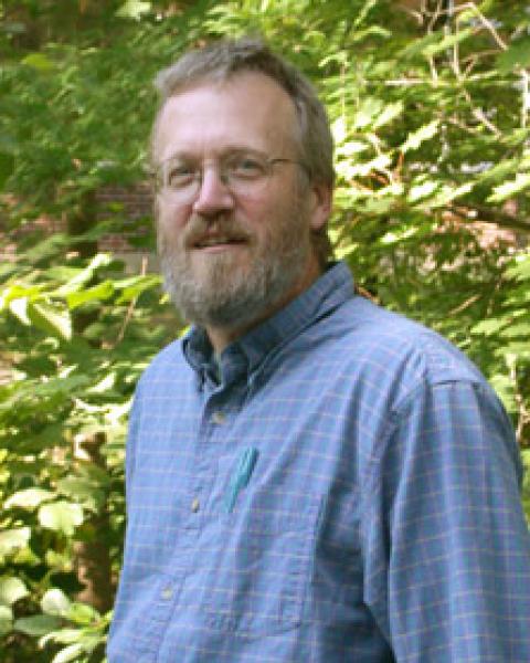 A headshot of Steve Frolking, a research professor in the Earth Systems Research Center.