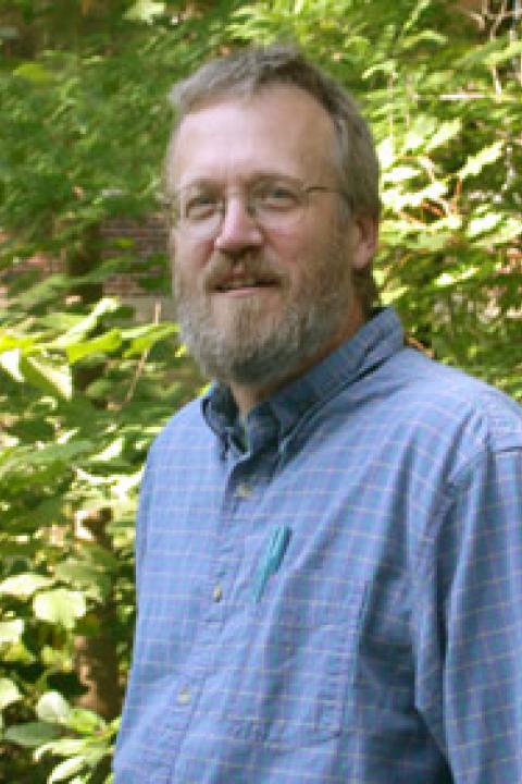 A headshot of Steve Frolking, a research professor in the Earth Systems Research Center.