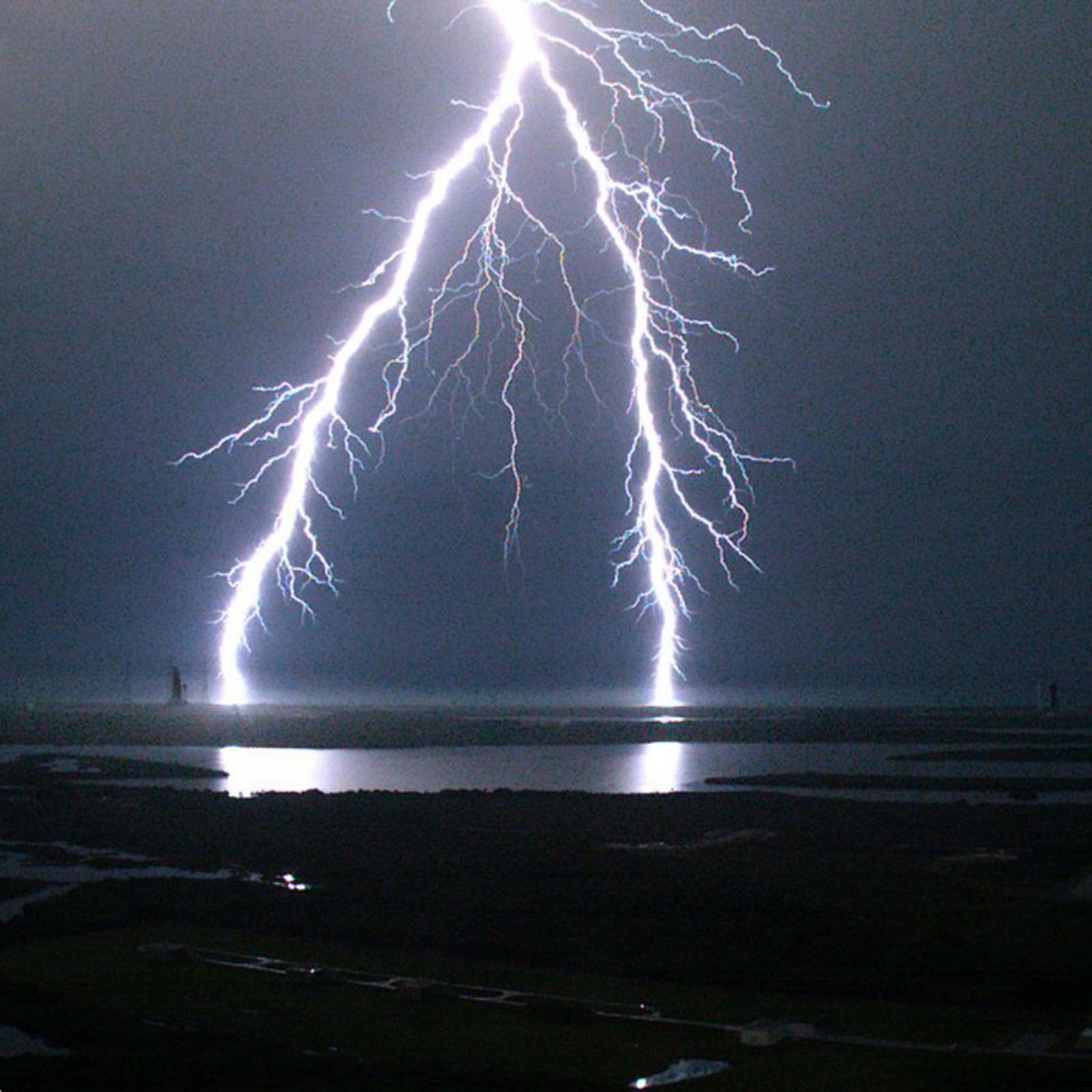 Space Seminar: Ultrawide-Band Radio Frequency Lightning Interferometry wth RIFTS